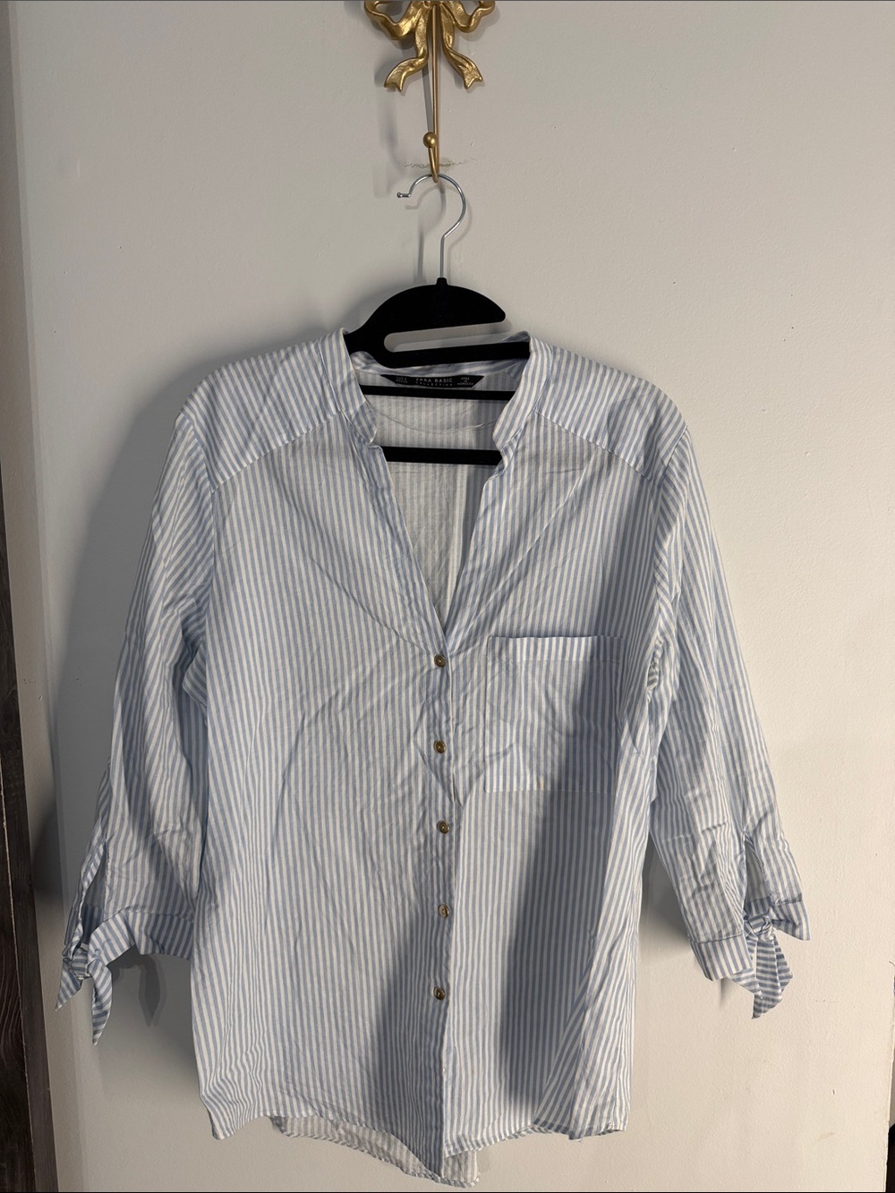 ZARA Light Blue Striped WOMEN’S Button-Down Shirt SMALL